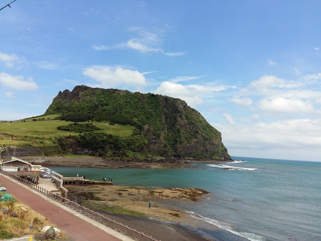 Nice View Guesthouse ซอกวีโพ ภายนอก รูปภาพ