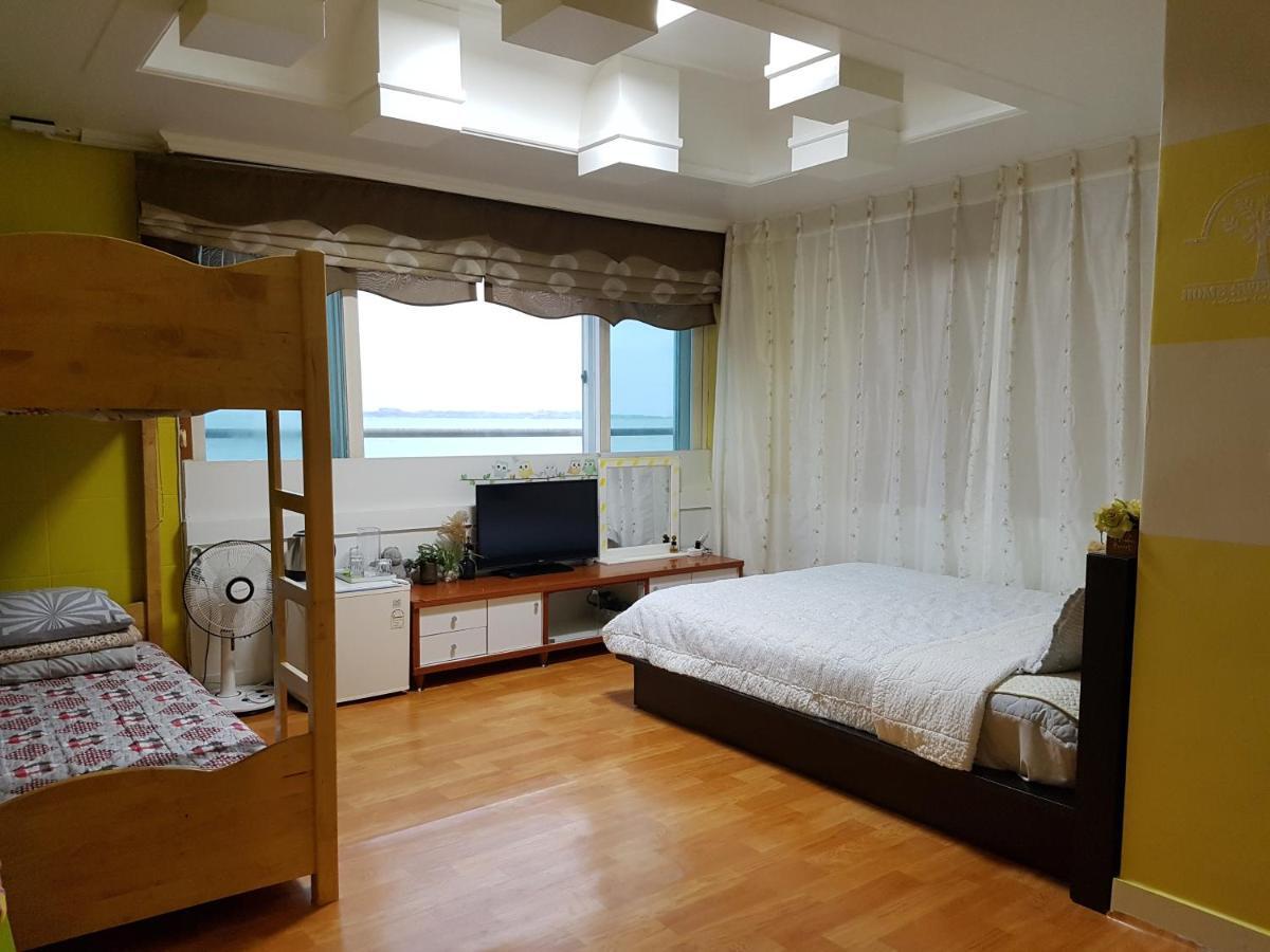 Nice View Guesthouse ซอกวีโพ ภายนอก รูปภาพ