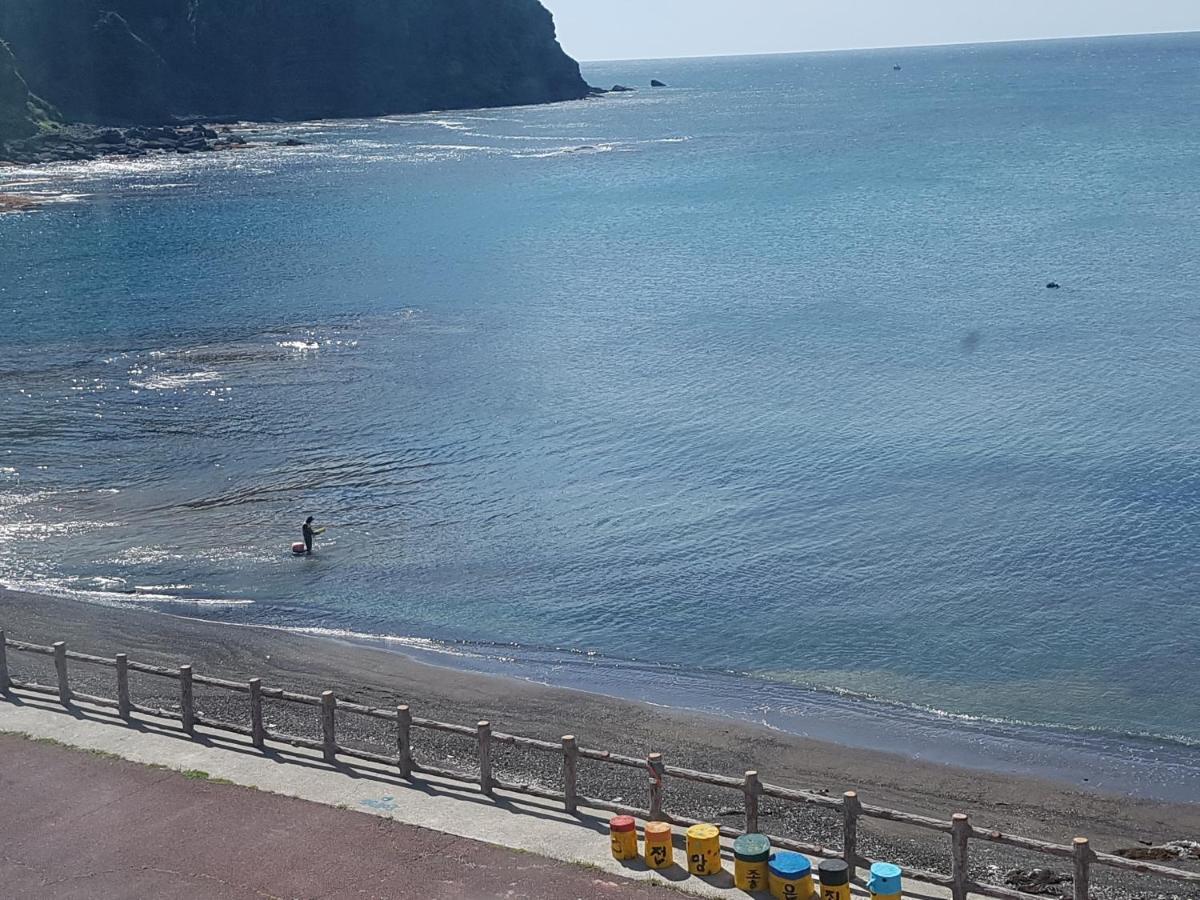 Nice View Guesthouse ซอกวีโพ ภายนอก รูปภาพ