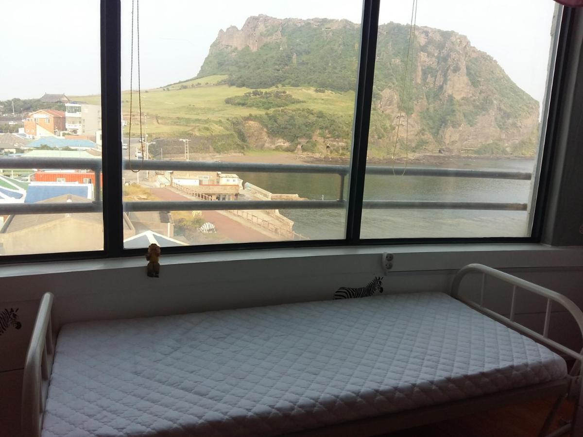 Nice View Guesthouse ซอกวีโพ ภายนอก รูปภาพ